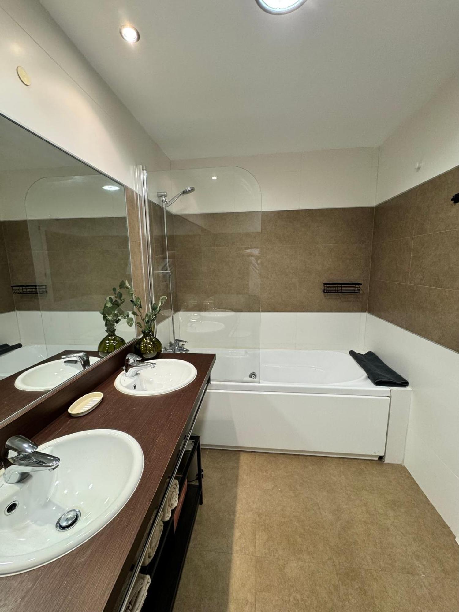 Piso De Lujo Totalmente Equipado A Estrenar Para 6 Estepona Dış mekan fotoğraf